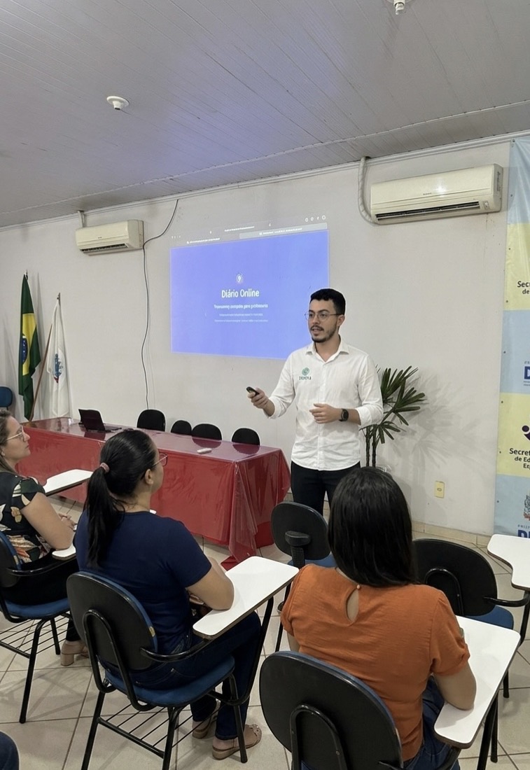 Treinamento do software Diário Online para a rede municipal — DevGis